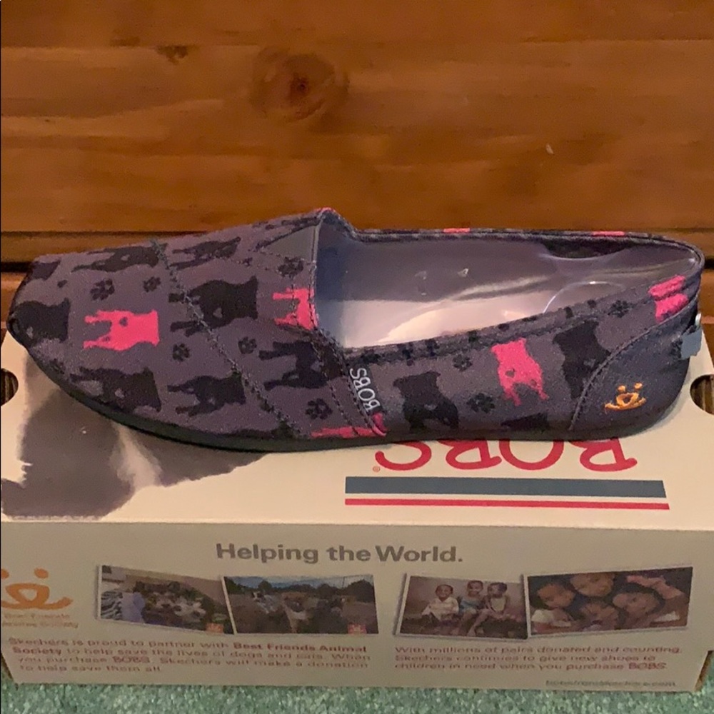 Bobs from Skechers dog print slip-ons - Picture 4 of 5